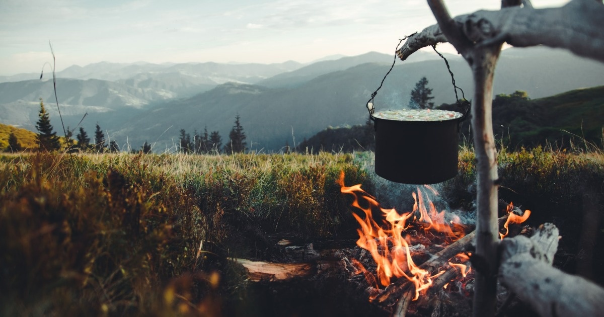 Fireplace and Campfire Dutch Oven