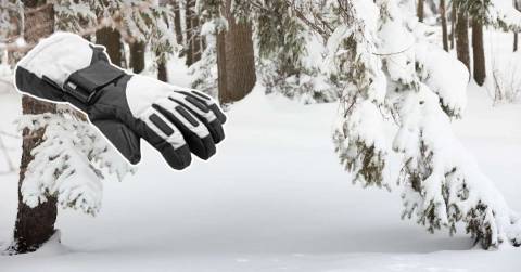The Best Gloves For Minnesota Winter: Guides & Ranking 2023