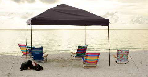 The Best 10x10 Beach Canopy For You In 2024 & Buying Tips
