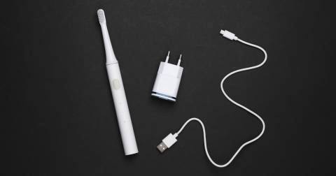 The Best Budget Electric Toothbrush Reviews & Buyers Guide In 2025