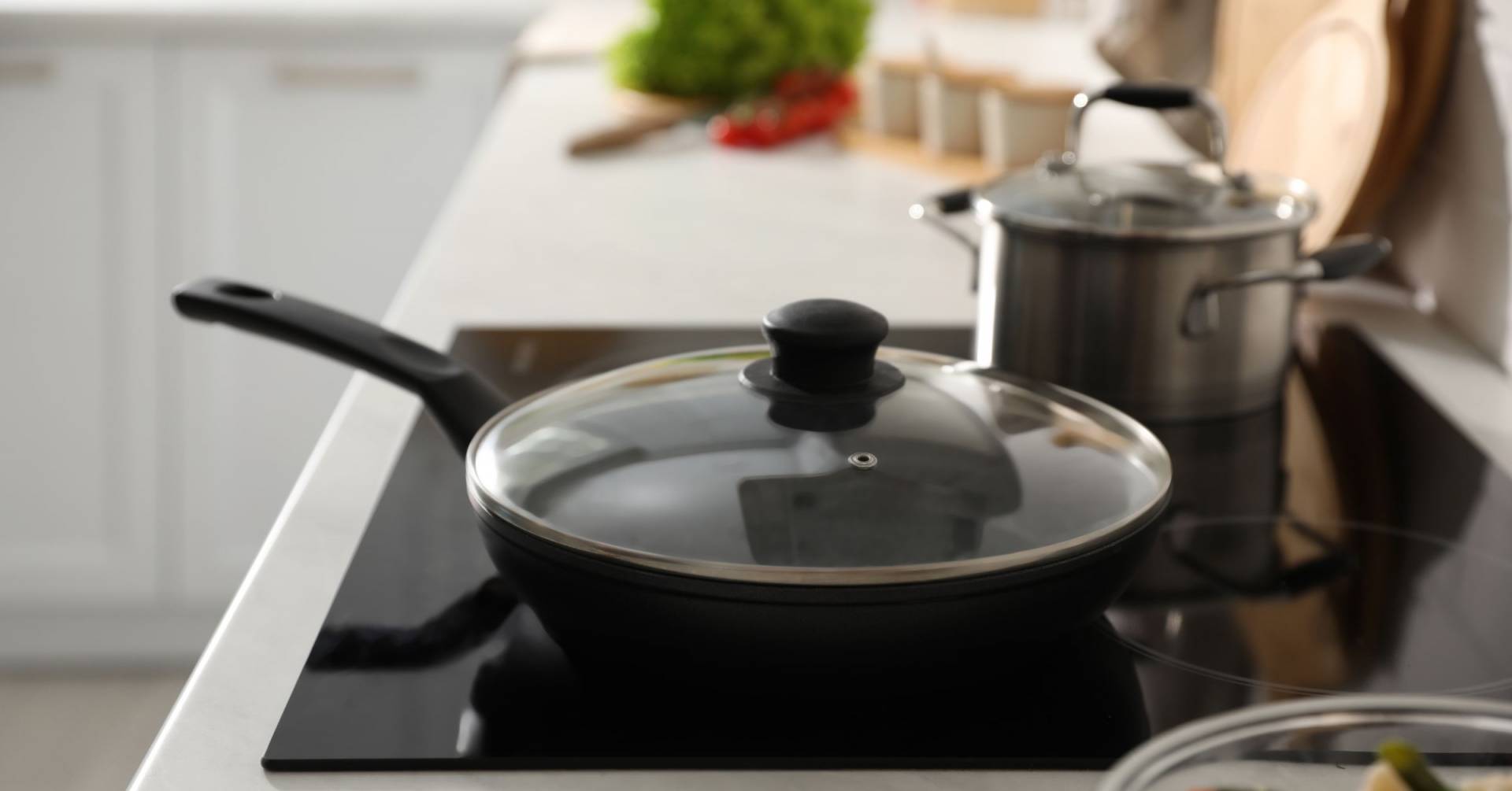 The Best Cast Iron Skillet With Lid Of 2024 Buying Guides & FAQs