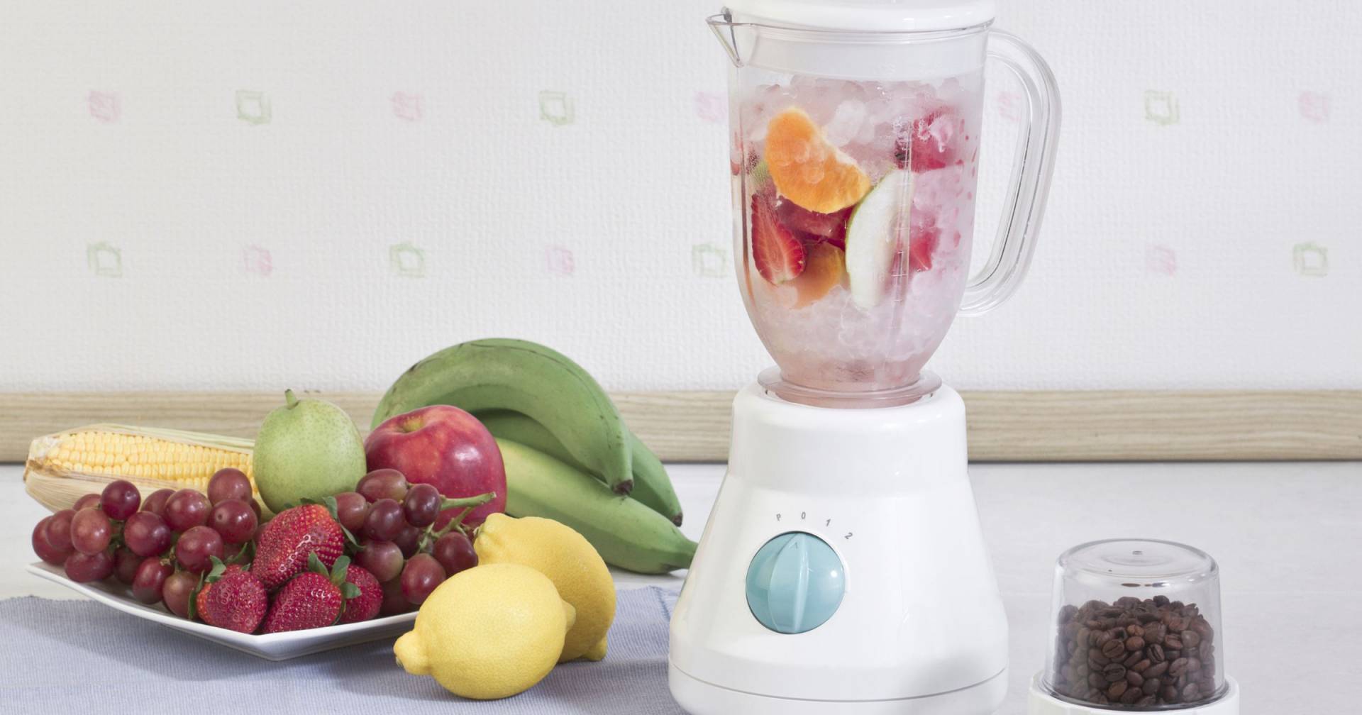 The Best Ice Crushing Blenders For You In 2023 & Buying Tips