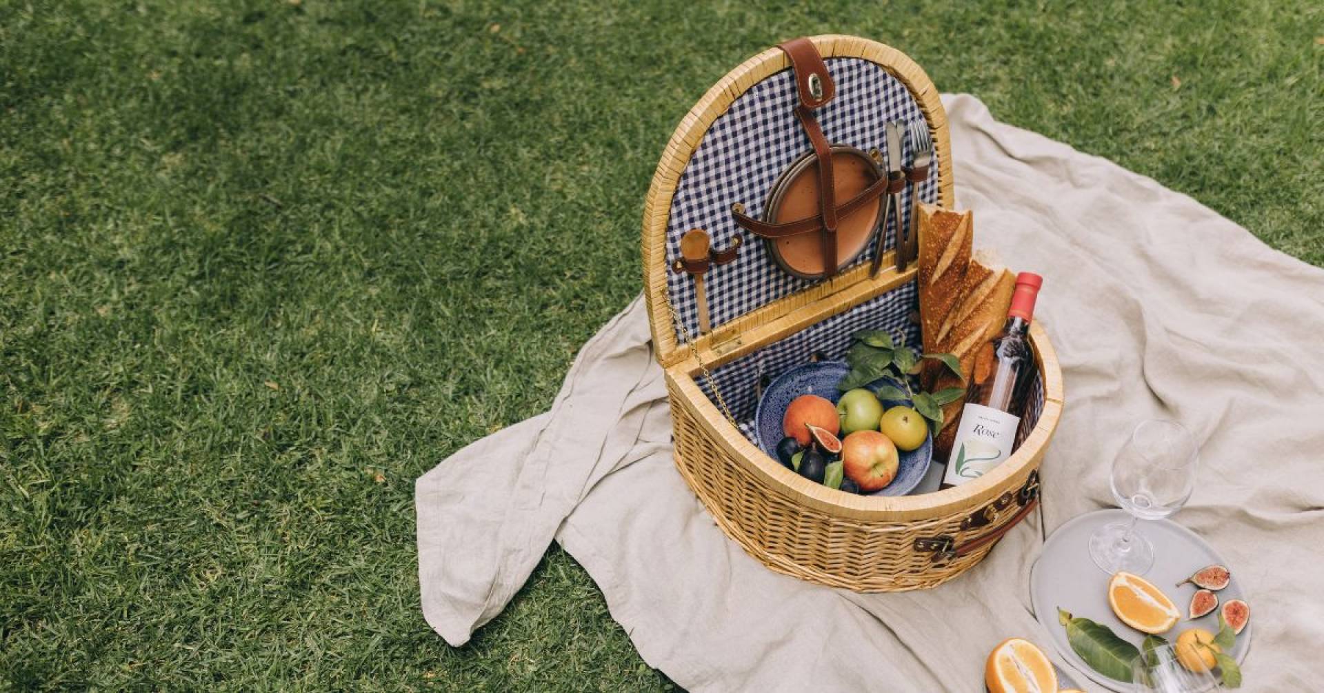 The Best Insulated Picnic Basket In 2024 Best Picks & Guidance