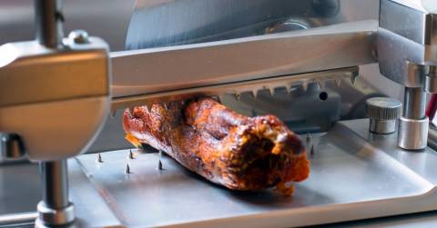 The Best Meat Slicer For Beef Jerky: Greatest Buying Guide In 2025