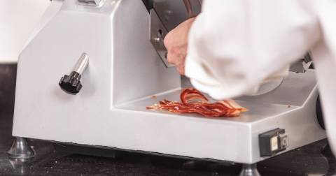 The Best Residential Meat Slicer: Buying Guide Of 2024