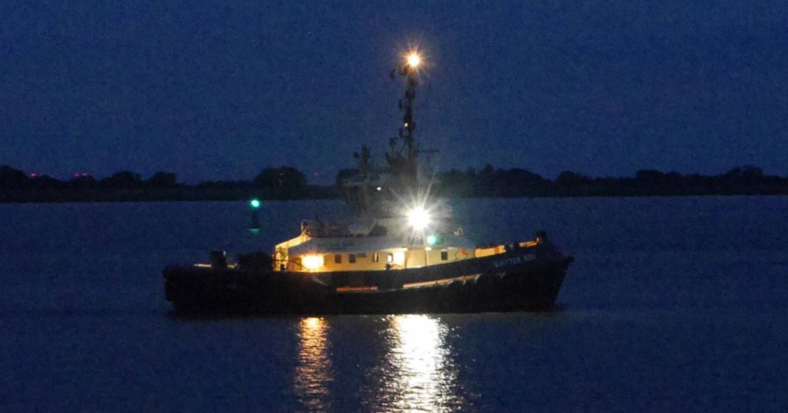 Top Best Spotlight For Night Fishing Indepth Buying Guides Included