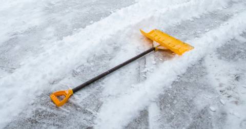The Good Snow Shovel: Buying Guide 2024