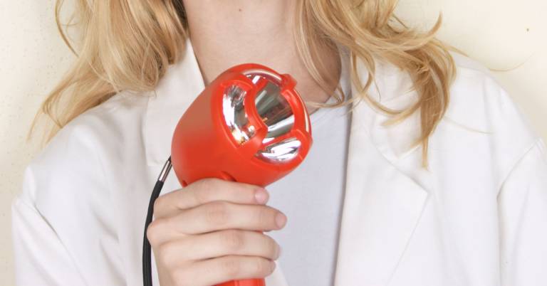High Power 12 Volt Handheld Spotlight