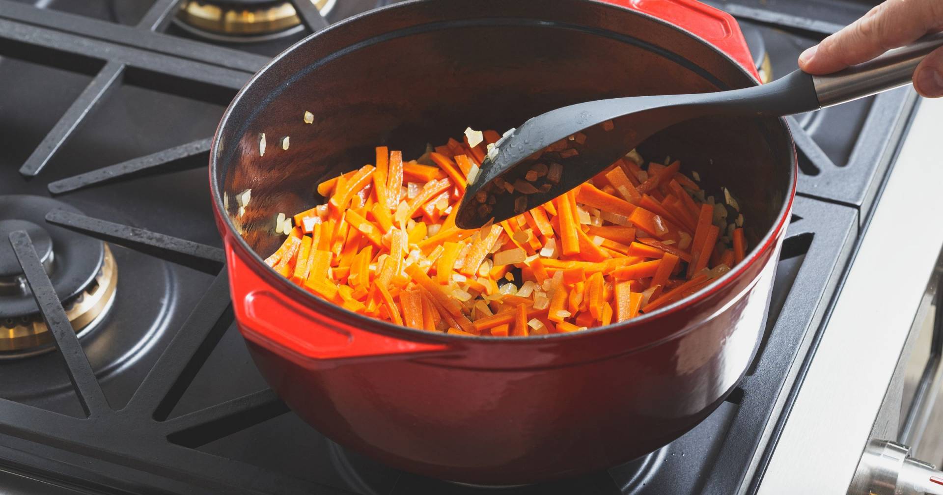 The High Quality Dutch Ovens Top Picks & Buying Guides 2024