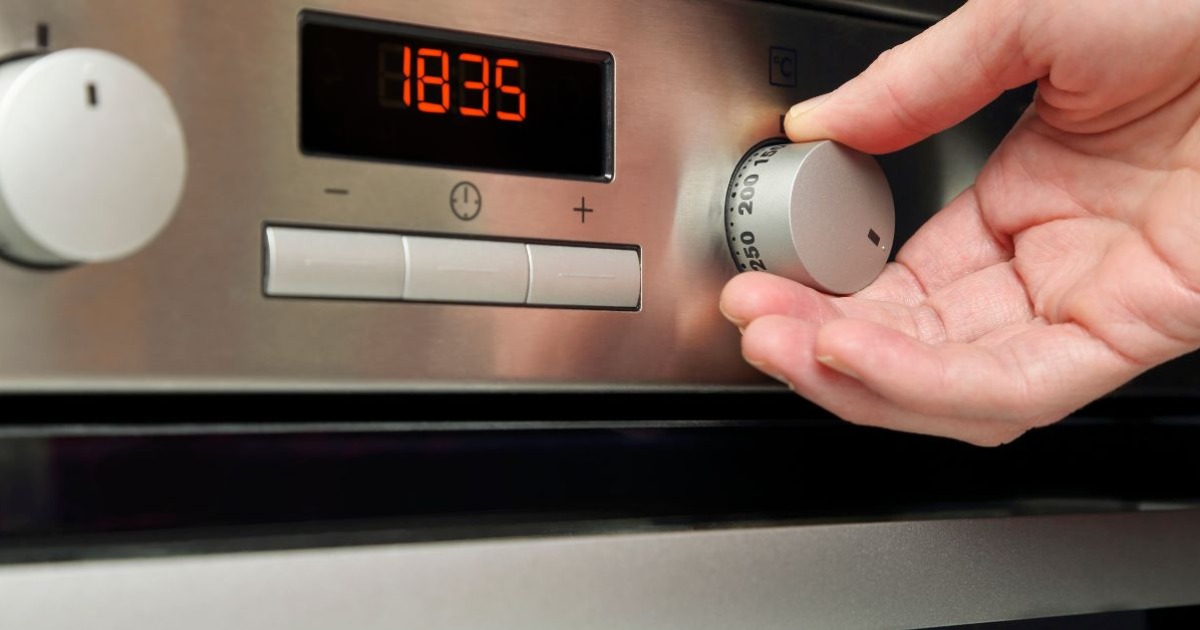 How To Set The Clock On A Stove Oven? An In-Depth Guide for Beginners