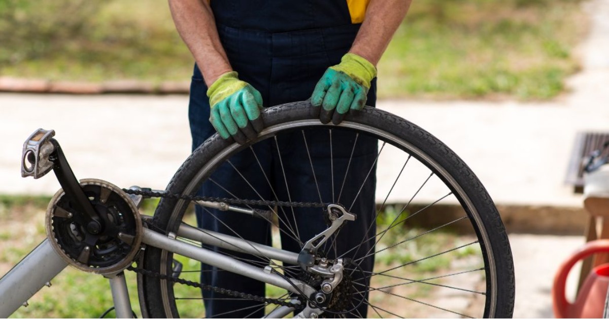 When To Replace Road Bike Tires? 7 Signs To Check For